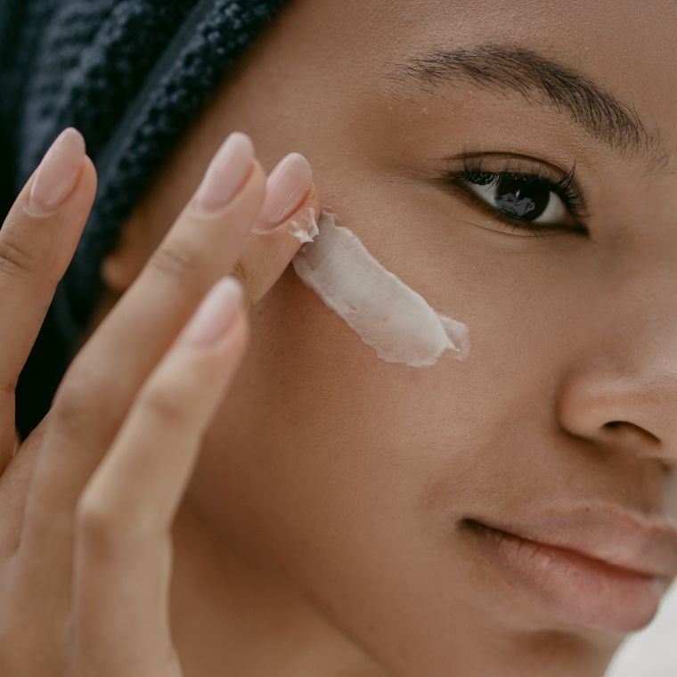 Traitement Visage - 3 ou 4 séances - Soin Spécifique pour la peau ou Traitement anti rides • Naturalea