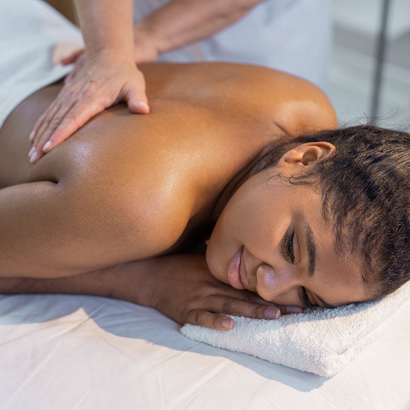 Massage californien pour être mieux dans son corps • Blue Azur Massage & Spa