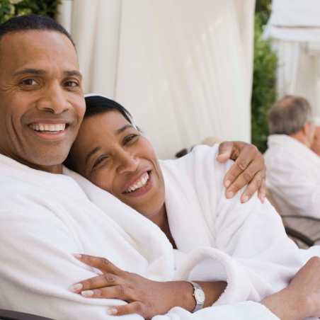 Moment agréable en couple - Massages aux huiles...