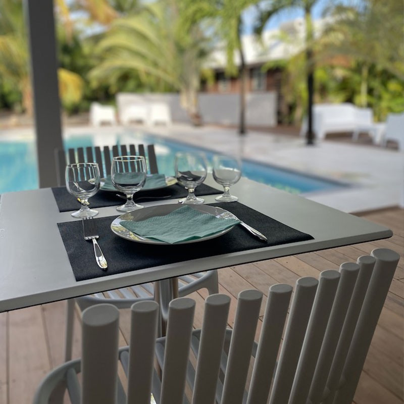 Séjour pour 3 ou 4 personnes avec Petit déjeuner à partir de 1 nuit • Canella Beach Hôtel