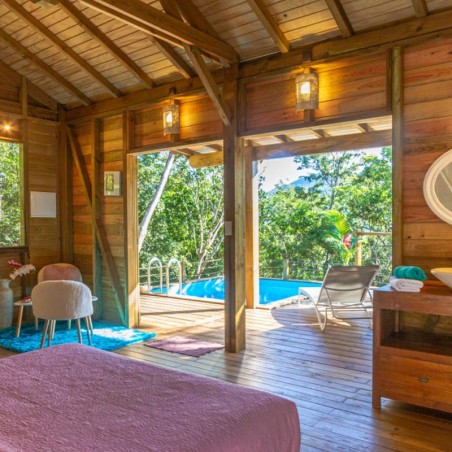 Jungle Lodge : Séjour luxe naturel, 3 jours, Massage/champagne et Cocktails inclus, 2 personnes •...