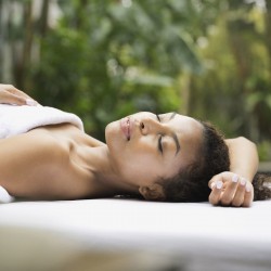 Modelage californien : détendez vous avec ce massage absolu • R'Lax Form