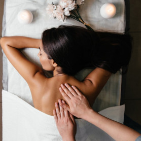 Bien relaxé ! Massage oriental dynamisant et relaxant, CORPS ENTIER • Feel In