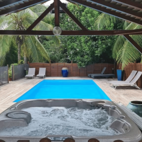 Séjour zen Bungalow en duo, 2 NUITS - Une séance de Hammam Offerte • Les Gites D'Arles